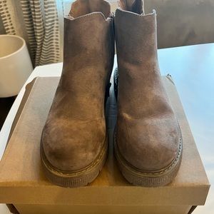 Steve Madden girls Howler boot size 3